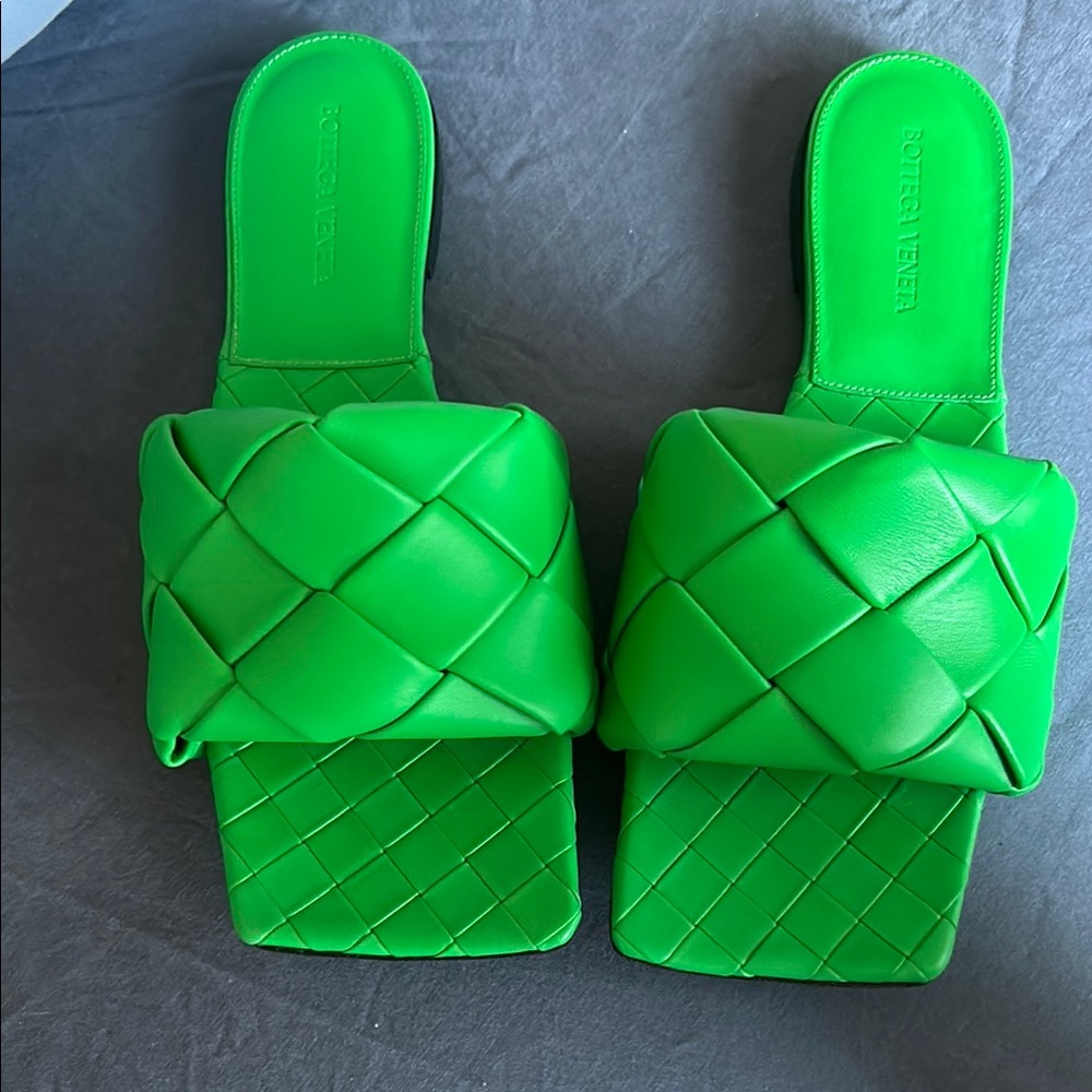 Bottega Veneta Neon Green Intrecciato Slides